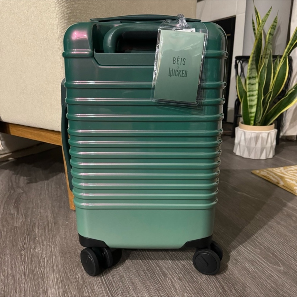 Beis Small Carry on Roller in Wicked Green NWT - Picture 5 of 13